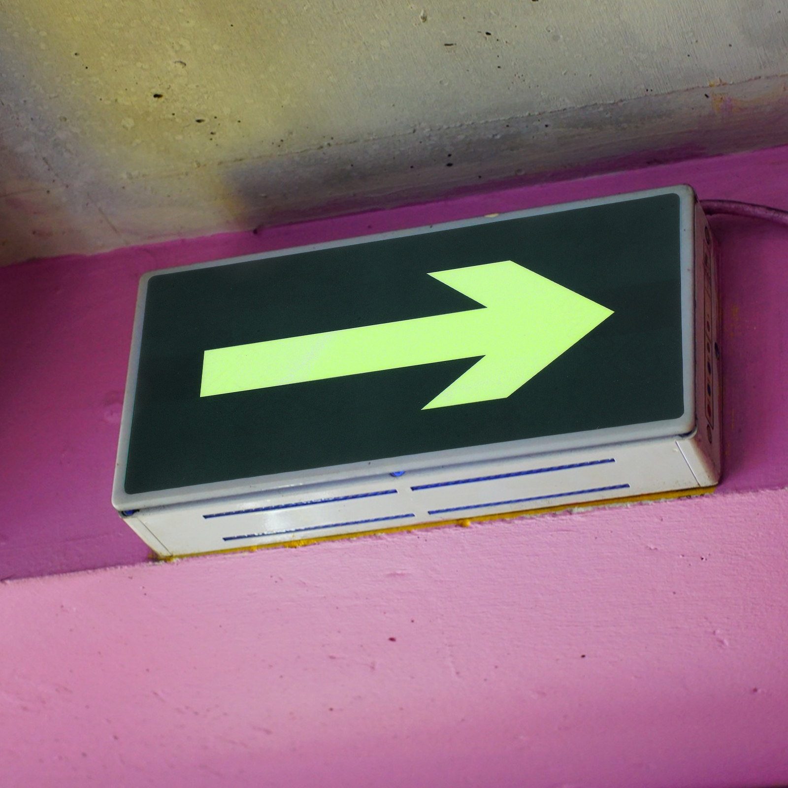 8Pcs Fire Evacuation Arrow Sti - Emergency Exit Sign avis et prix